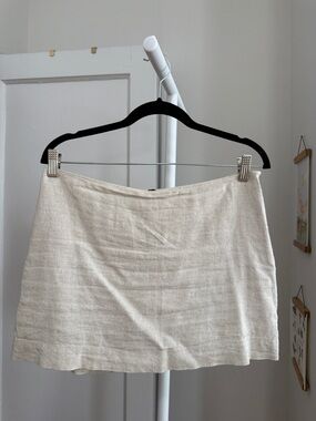 H&M Cream Linen-Blend Mini Skort